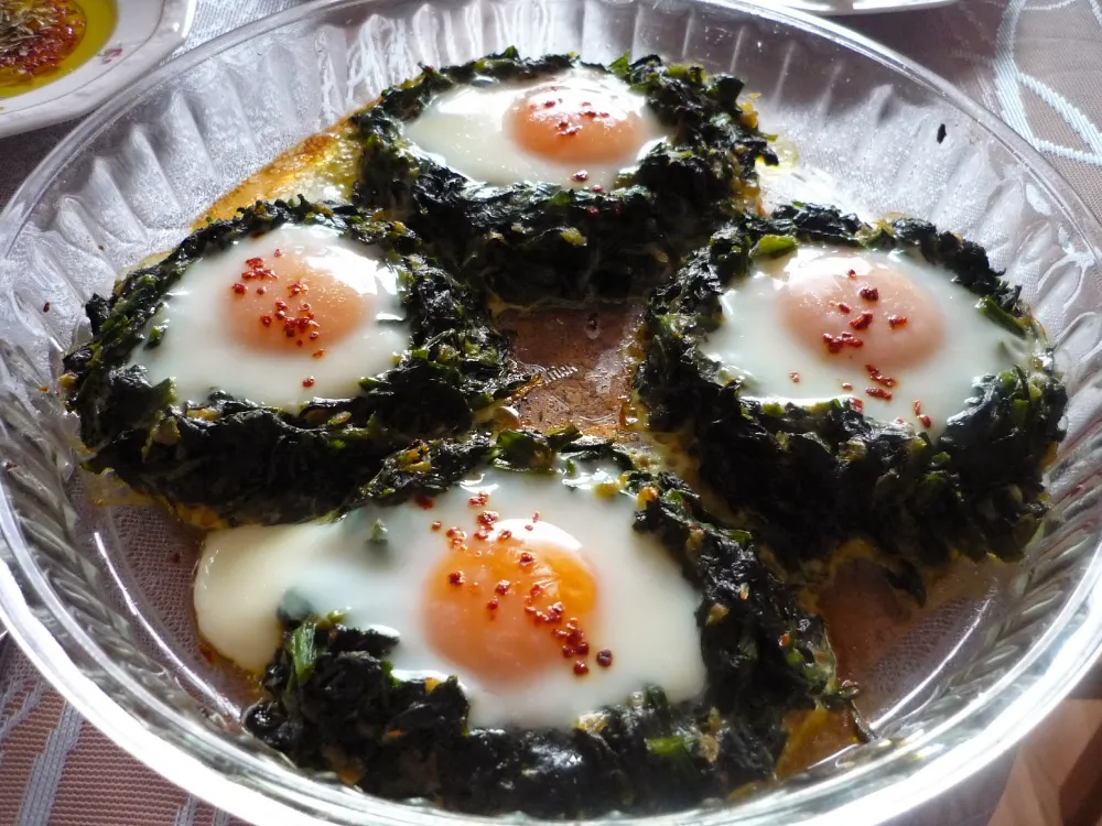 Ispanaklı Yumurta Nasıl Yapılır? Pratik ve Sağlıklı Tarif