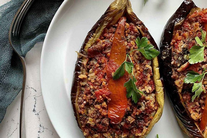 Kalabalık Sofralar İçin Lezzetli Tarifler 3 firinda karniyarik tarifi