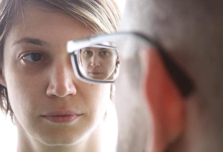 Şizofreni Nedir? Belirtileri, Nedenleri