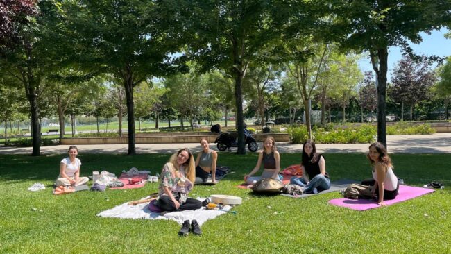 Ritimle Şifa ve Yaratıcılık: Tuğçe Gürel'den 4 Haftalık Online Handpan Başlangıç Eğitimi 2 Tuğçe Gürel